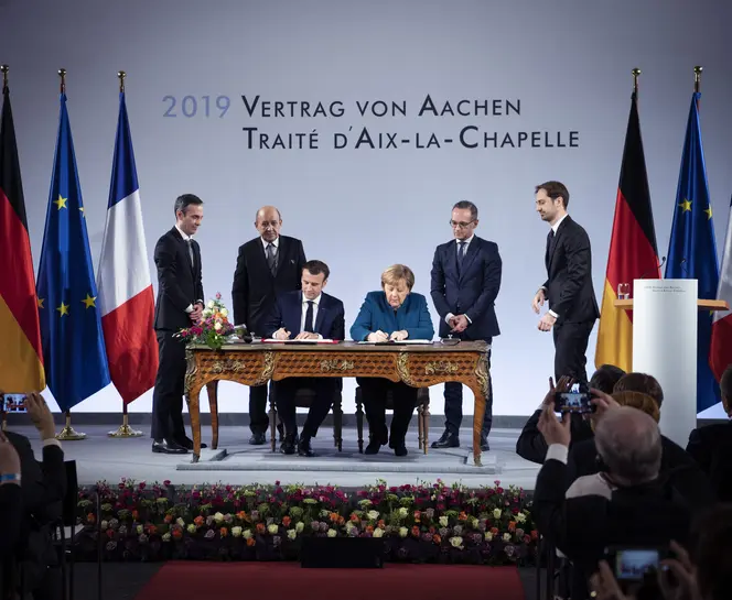 Emmanuel Macron et Angela Merkel lors de la signature du traité d'Aix-la-Chapelle